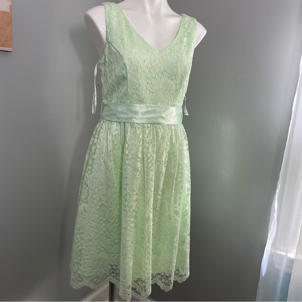 Established 1962 dress side 8